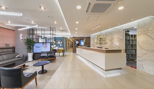 九月洞奥拉克皮肤科整形外科诊所